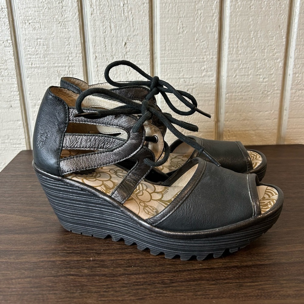 Fly London Yeji Lace Up Wedges, size 37.